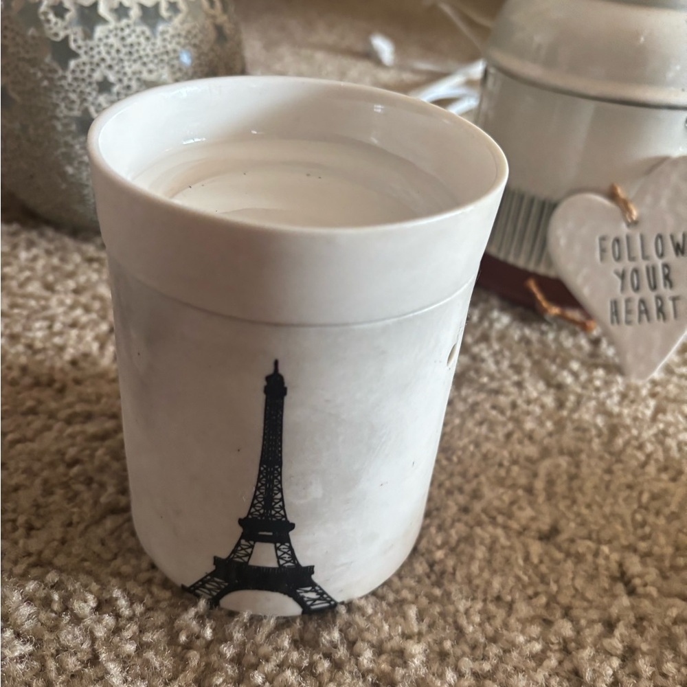 Paris Eiffel Tower Candle Warmer Retired